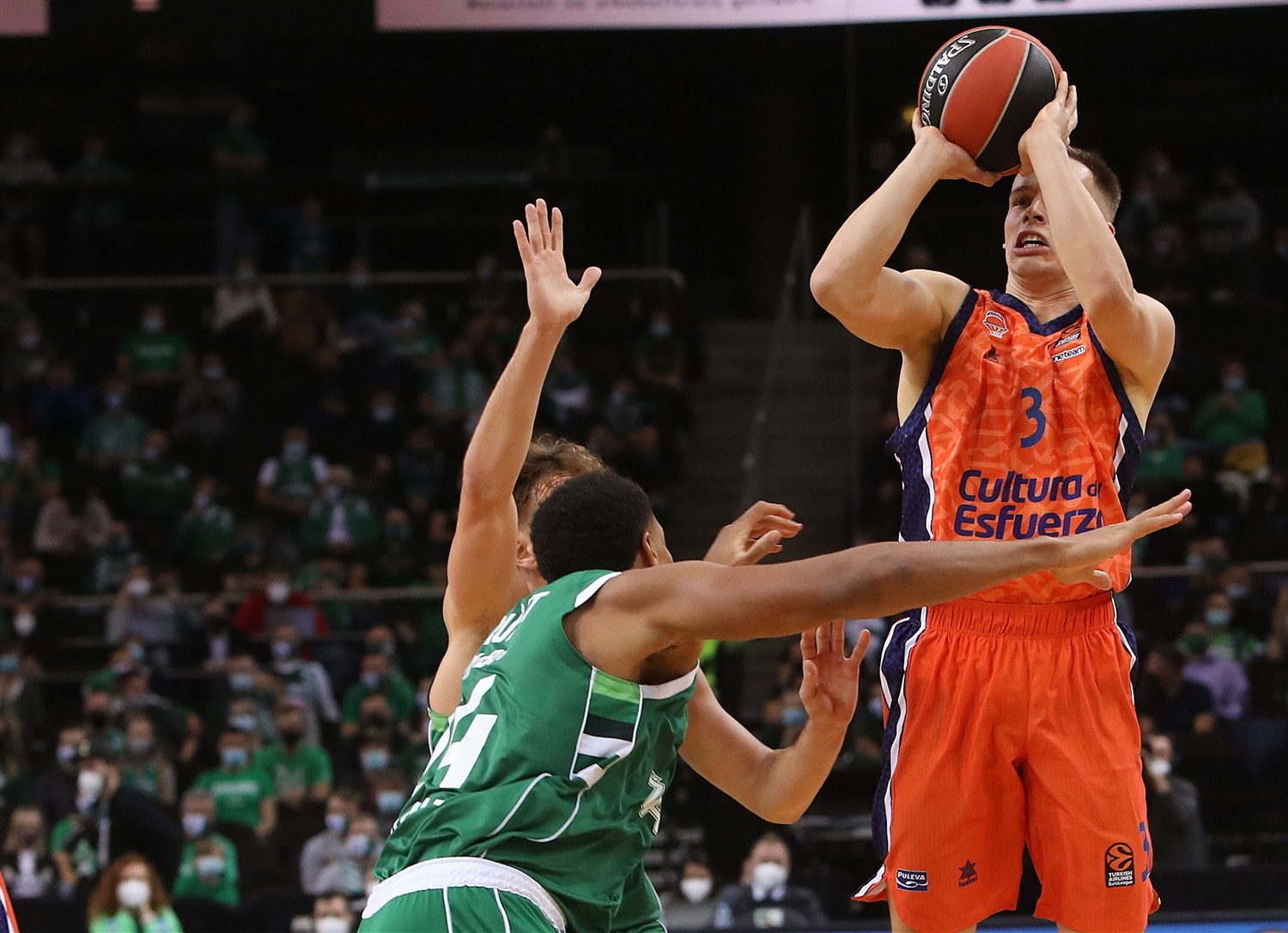 Sólido triunfo del Valencia Basket en la pista del Zalgiris Kaunas (82-94)