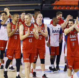 El BAXI Manresa no da un respiro al Coosur Real Betis (93-81)
