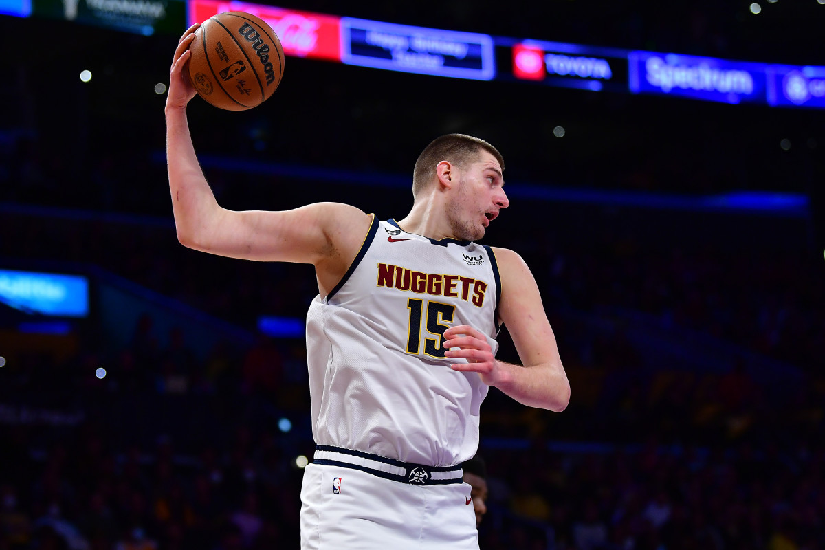 Nikola Jokic realiza números inéditos desde Wilt Chamberlain