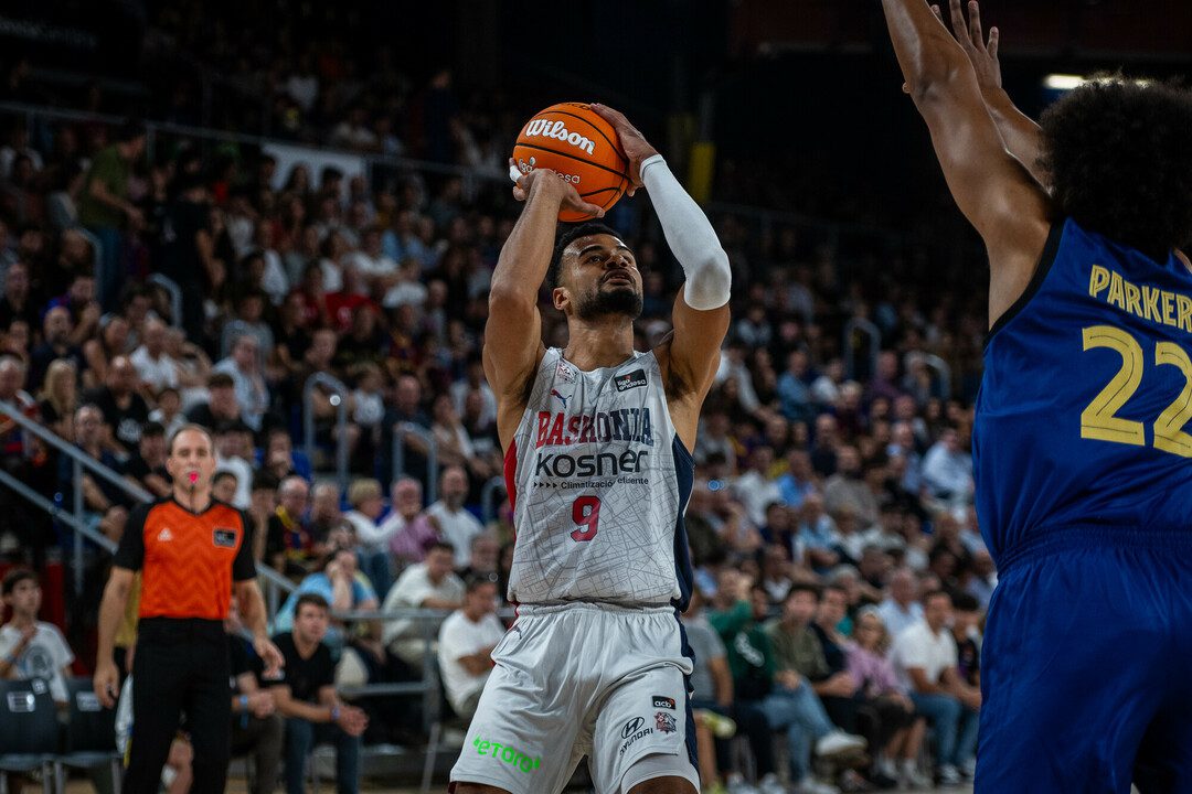 Un aplicado Baskonia se lleva el triunfo del Palau (89-93)