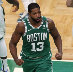 Los Celtics envían a Tristan Thompson a los Kings