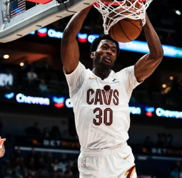 Damian Jones, en la orbita del Fenerbahce