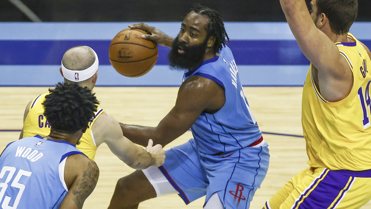 Nets y Sixers, sprint final por James Harden