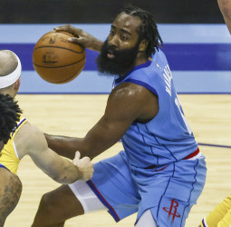 Nets y Sixers, sprint final por James Harden