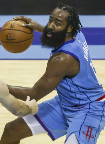 Nets y Sixers, sprint final por James Harden