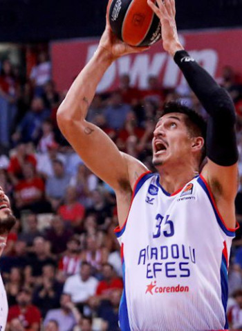 Unicaja Málaga sigue la pista de Derek Willis, que queda libre este verano