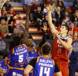 El triunfo en Manresa se le escapa al Valencia Basket en la última jugada (79-76)