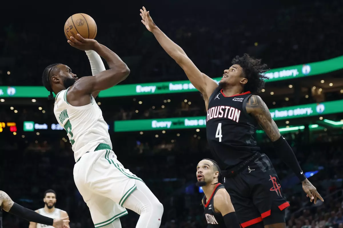 Los Celtics mantienen su infernal registro, (19-0), como local