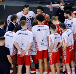 Salida complicada del BAXI Manresa frente a un Bilbao Basket en forma