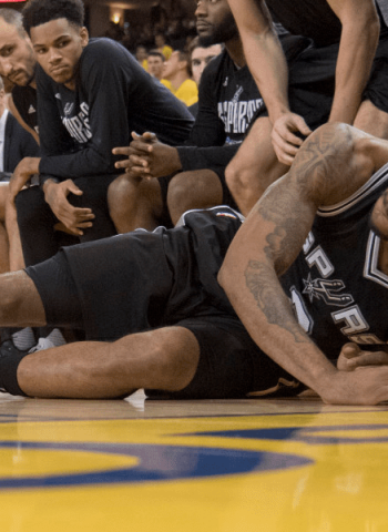 Popovich confirma que Kawhi Leonard se perderá el segundo partido