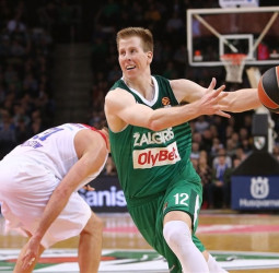 Brock Motum, en la agenda del Anadolu Efes