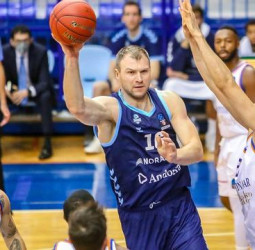 Triunfo de mérito del MoraBanc a Montenegro (71-74)