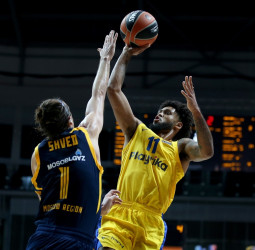 Dorsey lidera la victoria, en la prórroga, del Maccabi ante el Khimki (87-89)