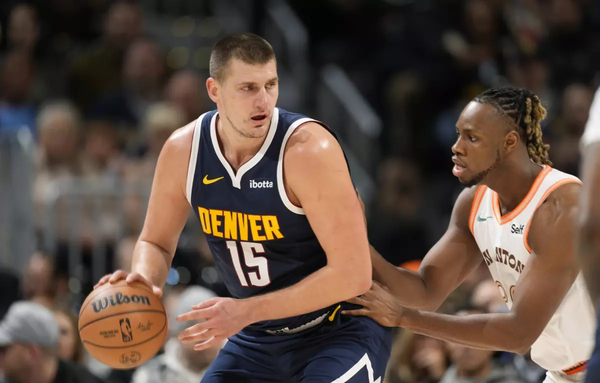 Jokic sale al rescate de sus Denver Nuggets