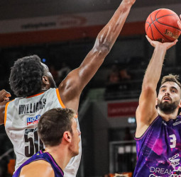 Un gran Ulm acaba con la brillante racha europea del Gran Canaria (103-99)