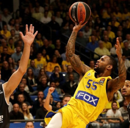 El Maccabi se lleva el cara o cruz contra el Brose Baskets (90-88)