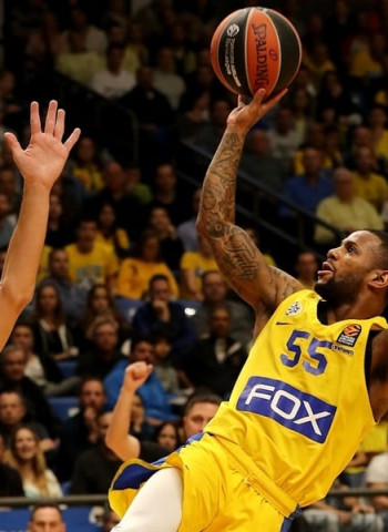 El Maccabi se lleva el cara o cruz contra el Brose Baskets (90-88)