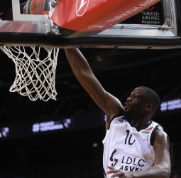 Moustapha Fall jugará en el Olympiacos