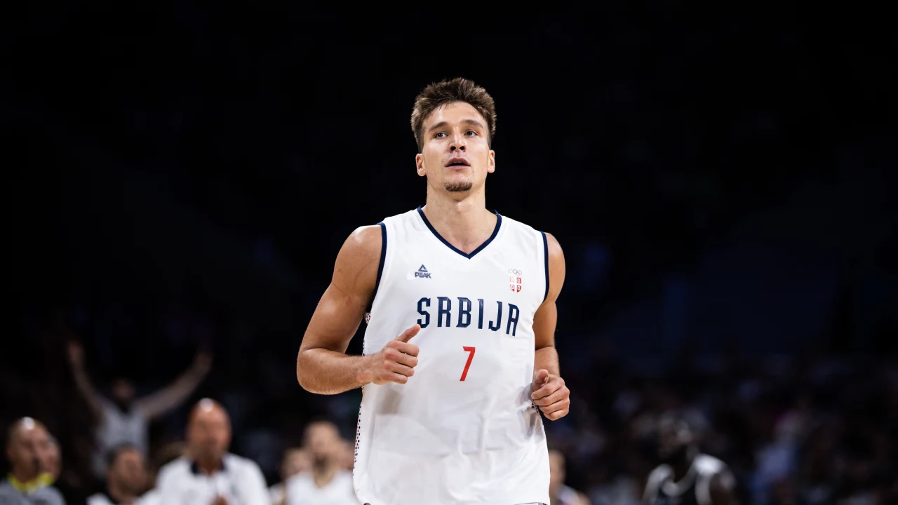 Serbia gana, se coloca segunda y clasifica a Grecia, 96-85
