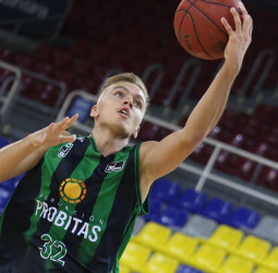 Primera victoria de la pretemporada para el Joventut (79-93)