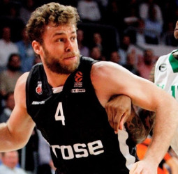 El Fernabahce anuncia el fichaje de Nicolo Melli
