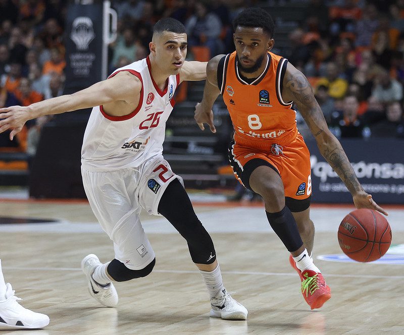Valencia Basket-Hapoel Tel-Aviv: El ritmo de Montero y Jones da el golpe inicial en la serie (91-82, 1-0)