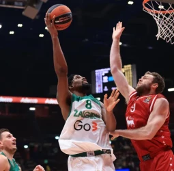 El Zalgiris culmina su semana perfecta en Milán, 61-66