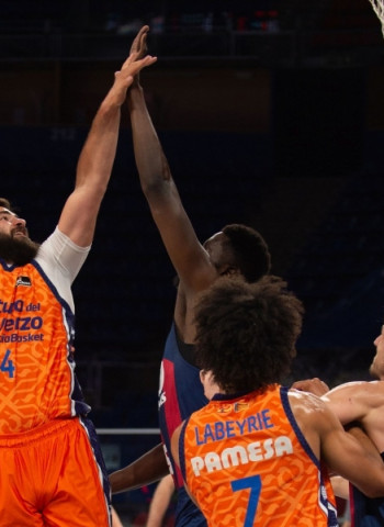 Cambiar el paso en la pista más difícil para el Valencia Basket