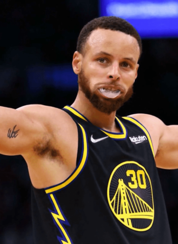 Stephen Curry extiende su contrato con los Warriors
