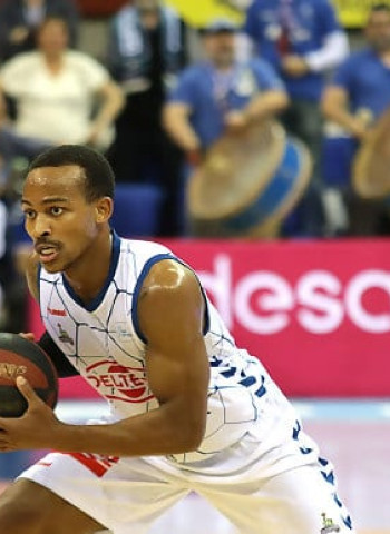 El Delteco GBC gana y ya está fuera de la zona roja (85-72)