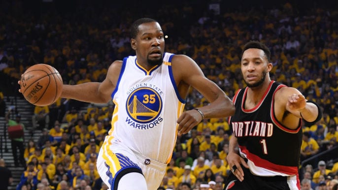 [1-0] Los Warriors contienen la resistencia de los Blazers (109-121)
