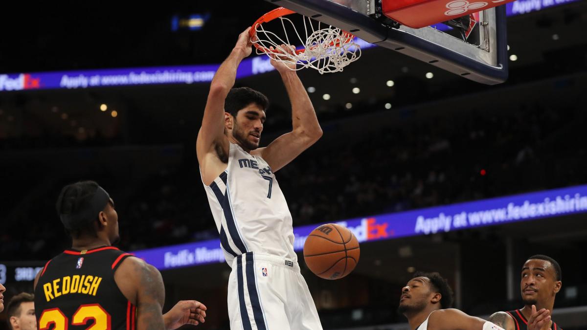 Memphis Grizzlies anuncia la ampliación del contrato de Santi Aldama