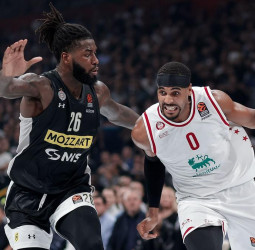 Kevin Pangos y Brandon Davies abandonarán el Armani Milán