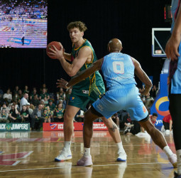 Will Magnay, el deseado pívot que aterrizará en el Monbus Obradoiro