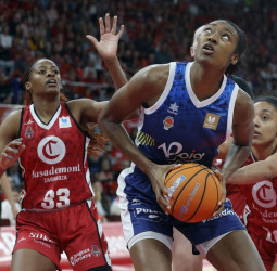 Valencia Basket, campeonas de liga por tercera vez seguida (63-71)