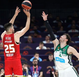 Olympiacos se lleva el partido que nadie quiere jugar, 97-93