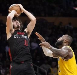 El último cuarto, fatal para los Lakers, magnífico para los Heat