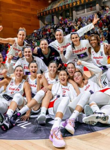 España derrota a Hungría y consigue el pasaporte al Eurobasket 2023 (77-66)