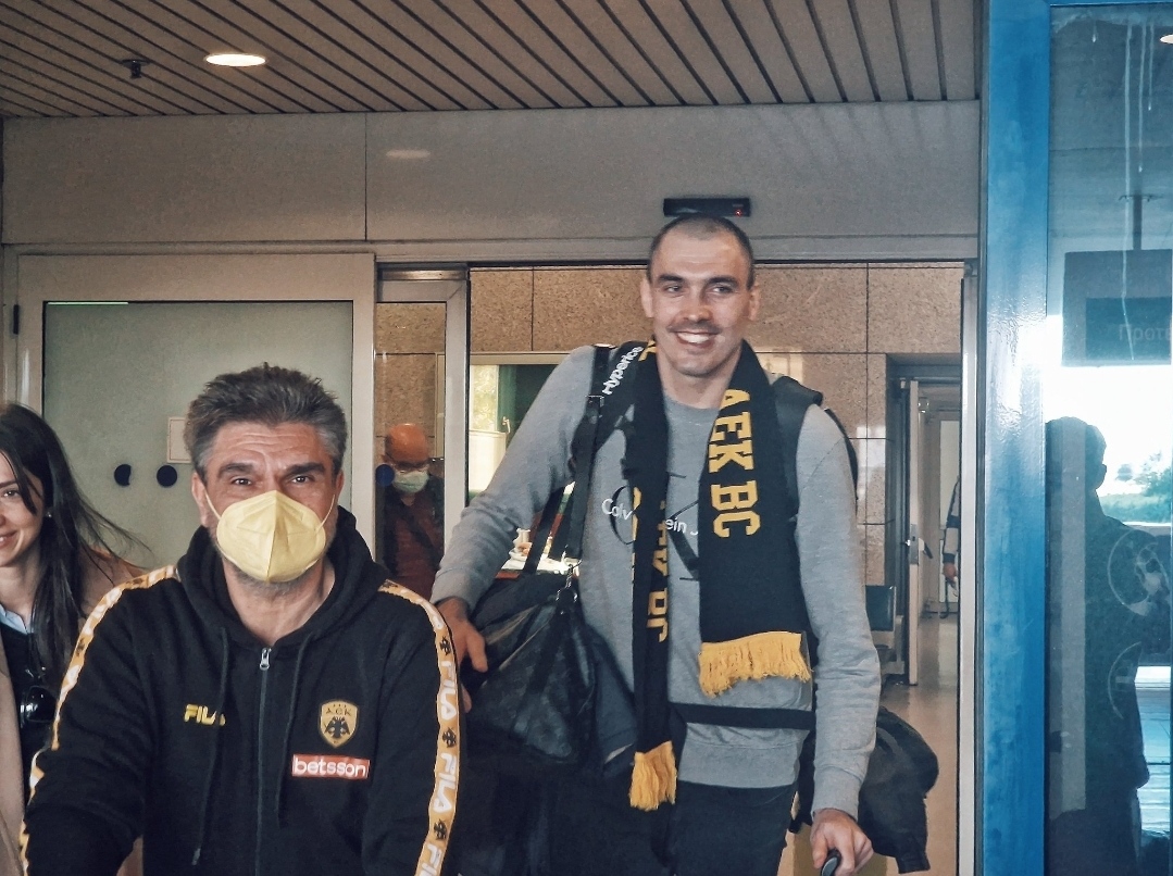 Pierre Oriola jugará con el AEK Atenas