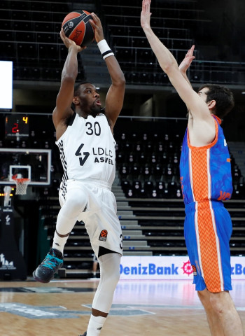 Valencia Basket se choca de nuevo con el Astroballe (90-77)