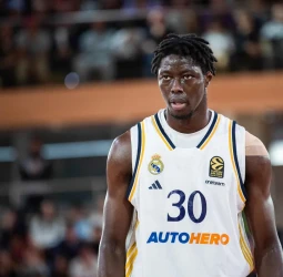 Gran Canaria valora a Eli Ndiaye como refuerzo para el ‘4’