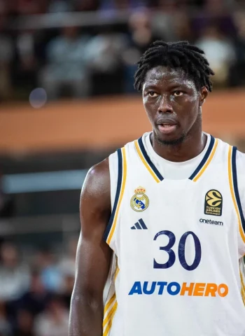 Gran Canaria valora a Eli Ndiaye como refuerzo para el ‘4’