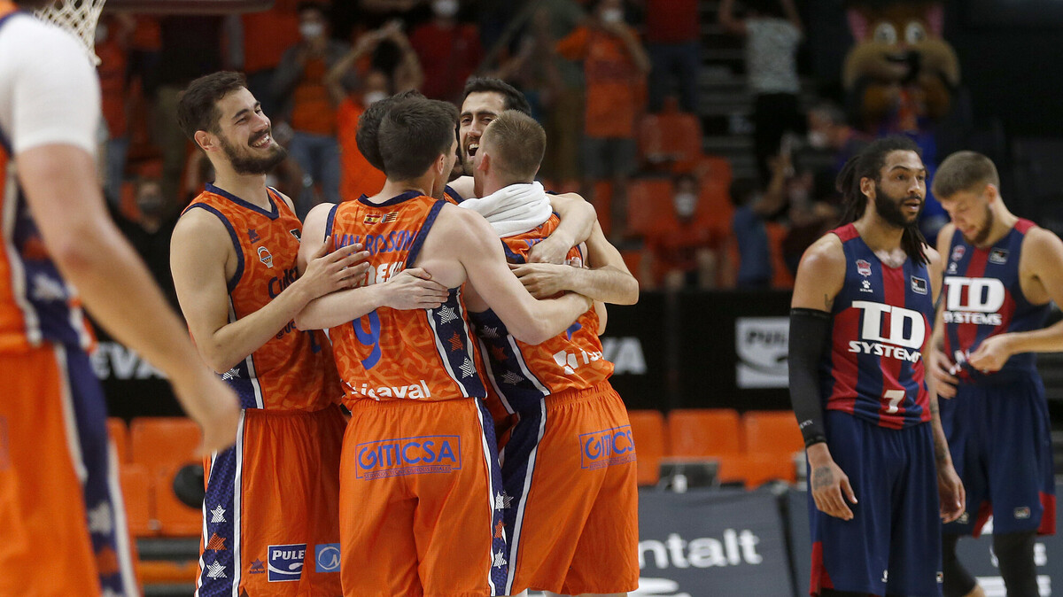 La Fonteta empuja para sumar el primer punto de cuartos (87-86)
