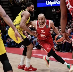 El Fenerbahce arrasa con el Armani Milán, 76-100