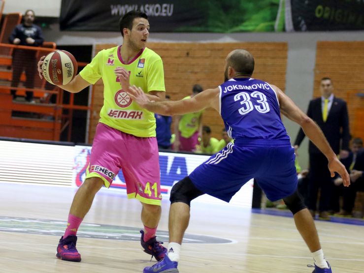 Jovan Novak, cerca del Urbas Fuenlabrada
