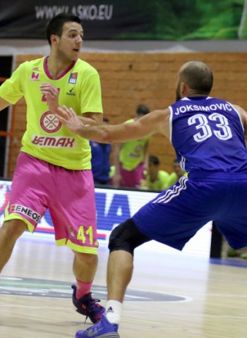 Jovan Novak, cerca del Urbas Fuenlabrada
