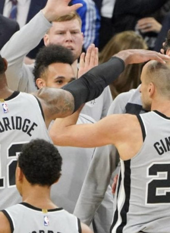 Ginóbili decide el Spurs-Celtics, Indiana corta la racha de Cleveland