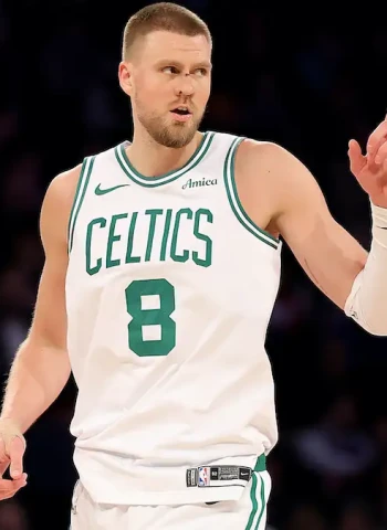 Porzingis aterriza en los Hawks en un traspaso a tres bandas