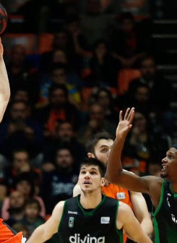 El Divina Seguros Joventut se estanca en el tercer cuarto en La Fonteta (93-80)