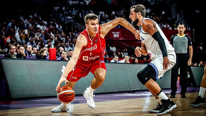 Serbia completa las semifinales (67-83)